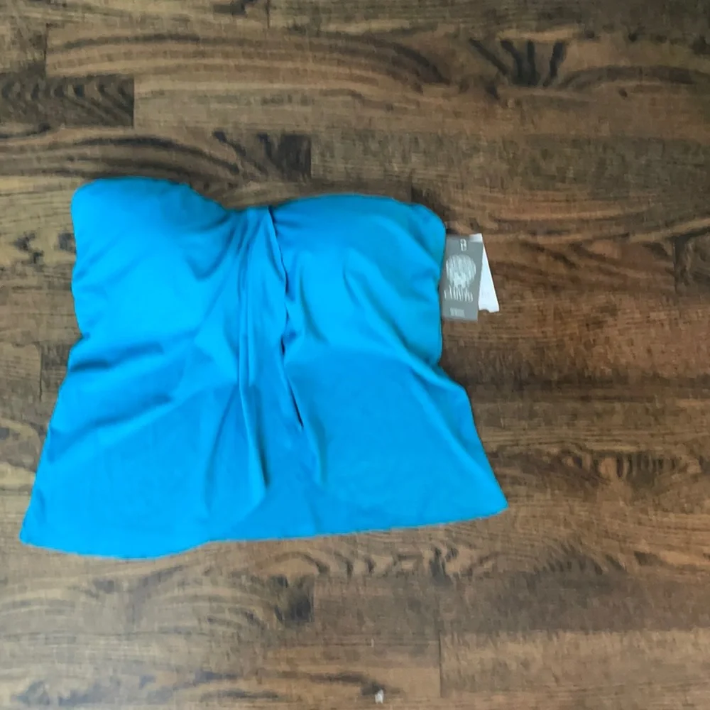 NWOT‎ Vince Canute Darling Swim Top!